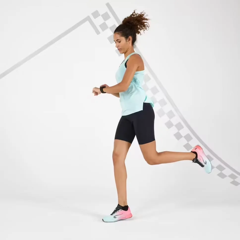 شلوارک زنانه دوچرخه‌سواری و دویدن - مشکی - Kiprun Run 900 Light