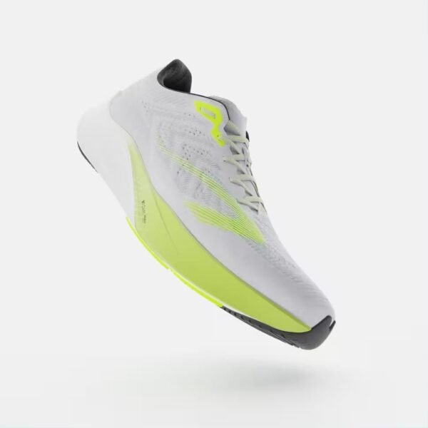 کفش دویدن مردانه - سفید/زرد - مدل Kiprun KD900 Light - Image 3