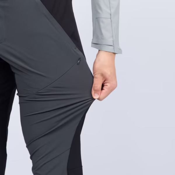 شلوار کوهنوردی مردانه QUECHUA مدل MH500 - مشکی/خاکستری