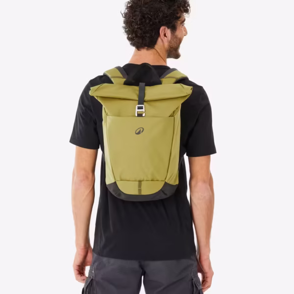 کوله‌پشتی کوهنوردی QUECHUA مدل NH500 Escape – ظرفیت 16+4 لیتر، رنگ خاکی