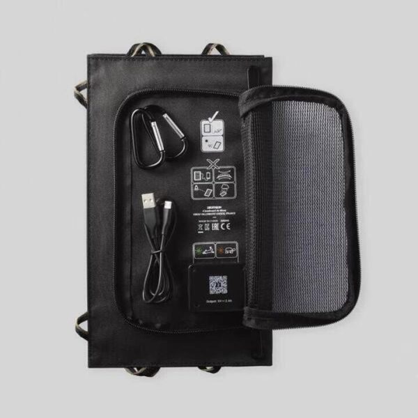 پنل خورشیدی USB مدل SLR900 V2 با توان ۱۵ وات برند FORCLAZ